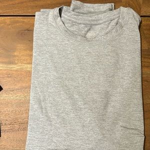 Alo crewneck long sleeve , size L , used.